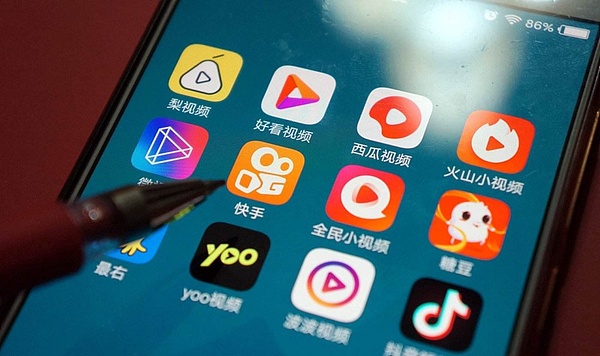 海外版“霸道总裁爱上我”单集突破3000万播放量 AI短剧或成新风口
