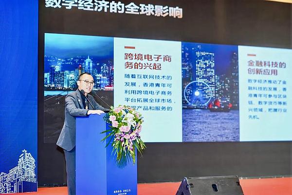 111cee8f7d87447e9a8ab0f08d80badc~tplv-tt-origin-web:gif.jpeg?_iz=58558&from=article.pc_detail&lk3s=953192f4&x-expires=1734076022&x-signature=PsPHnKMZ1aHsvM9WZkTlFHC3KHk%3D