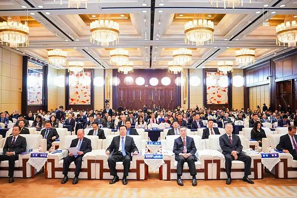 d562e57f584a48d48184dcabec4f6ca4~tplv-tt-origin-web:gif.jpeg?_iz=58558&from=article.pc_detail&lk3s=953192f4&x-expires=1734076022&x-signature=H6F%2Bv9%2B5LmBKkAj45nIbrH%2Bs7Ag%3D