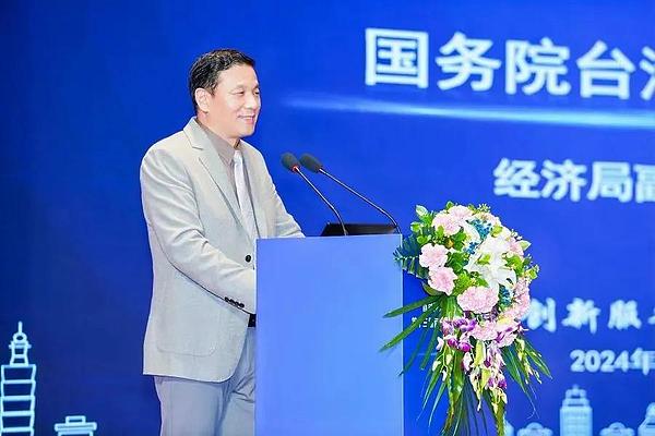 b92fd5c1d19a4fadb0fd470b9869d1c4~tplv-tt-origin-web:gif.jpeg?_iz=58558&from=article.pc_detail&lk3s=953192f4&x-expires=1734076022&x-signature=FsRBYNP6PpgmrIBADYnS1bac62w%3D