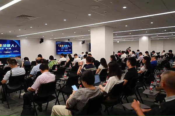 共探法律科技工具的 “智慧” 潜能 | “未来法律人”进化营(第三期) 圆满落幕