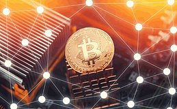 美联储主席人选大反转 | 美股 23 小时交易将落地、加密圈一半是暖风一半是冷水