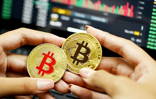 BTC跌破10万？ETF大赎回来了