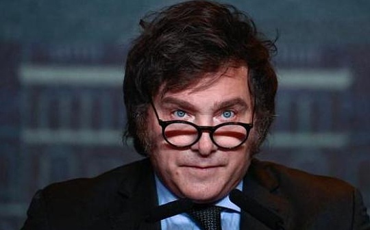 Argentine lawyer accuses Mile of fraud OpenAI to remove scrutiny ChatGPT feature image
